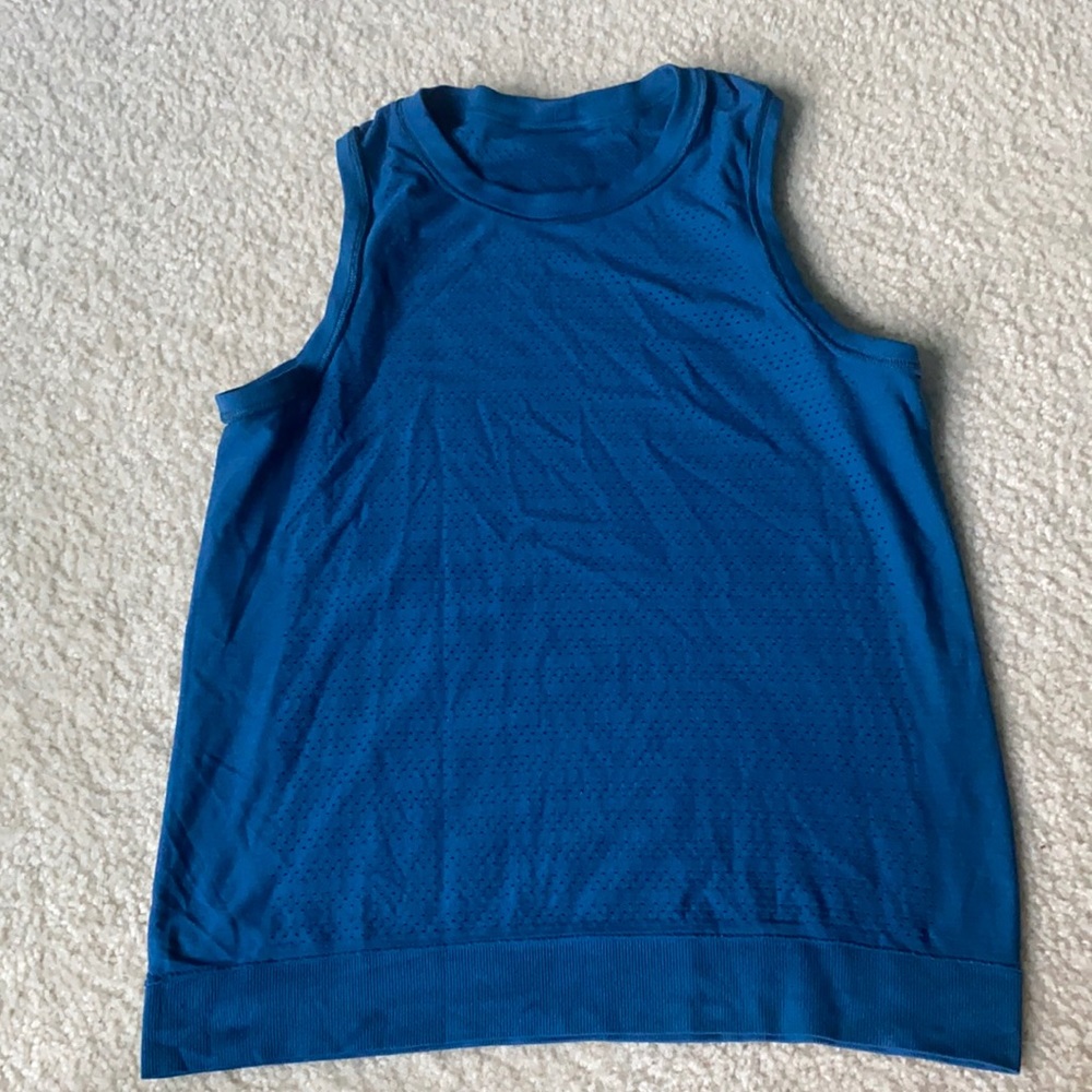 Lululemon tank top